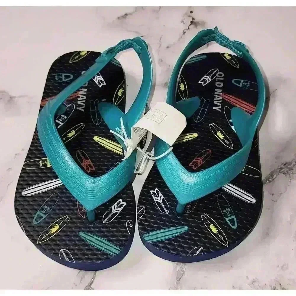 2 Pairs of Toddler Boys Size 6 and 7 Gap and Old Navy Flip Flops with Back